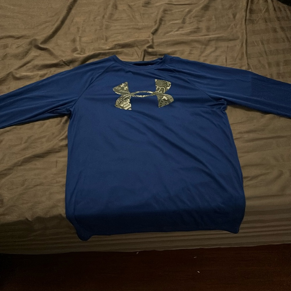 long sleeve under amor shirt
